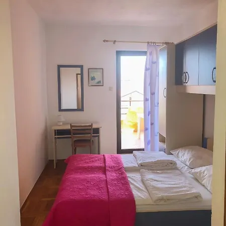 Apartment Damir 2838 *