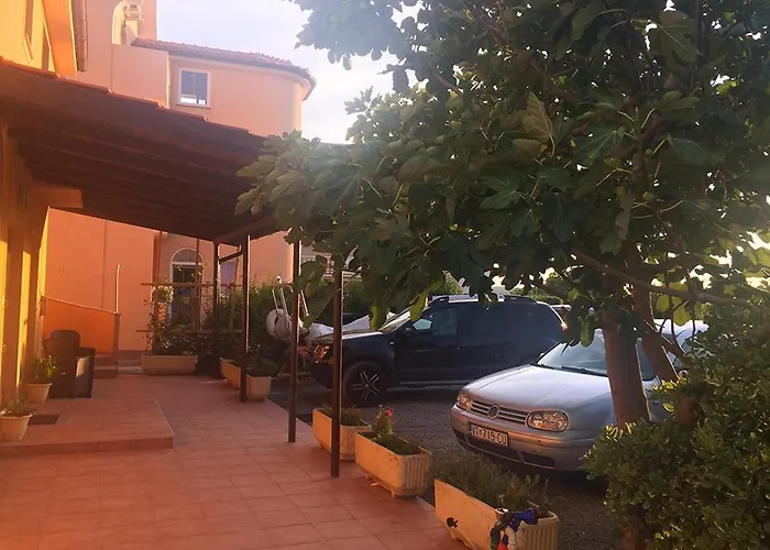 شقة Damir 2838 *