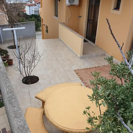 Apartment Damir 2838
