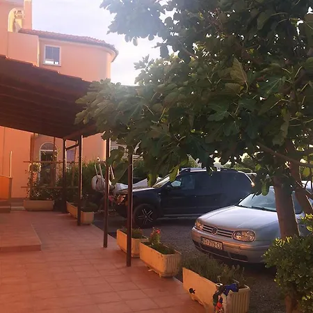 Apartman Damir 2838 *