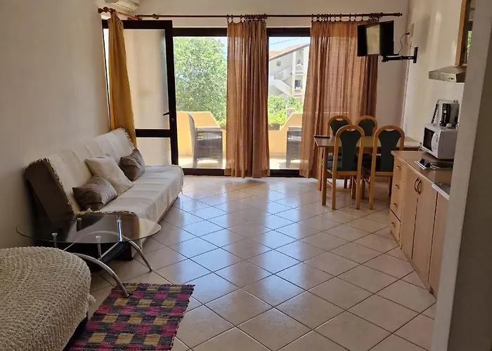 Damir 2838 Lägenhet Lopar